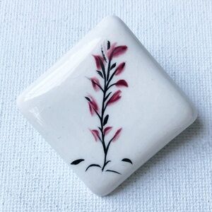 Vintage Signed Hand Painted Floral Ceramic Brooch